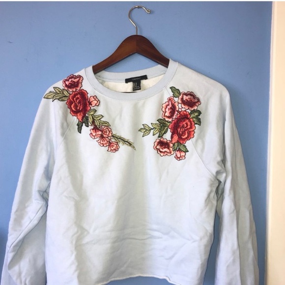 Sweaters - Light blue rose embroidered crewneck / sweater